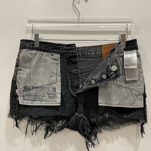 Levi’s 501 Button-Fly Cut-Off Denim Shorts Washed Black Distressed Cotton - Picture 7 of 10